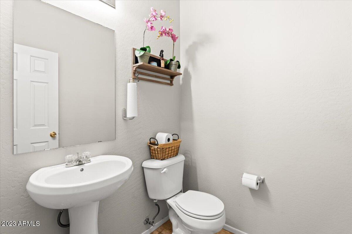 3416 W APOLLO Road, Phoenix