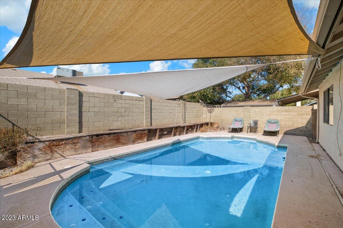 6334 W MOUNTAIN VIEW Road, Glendale