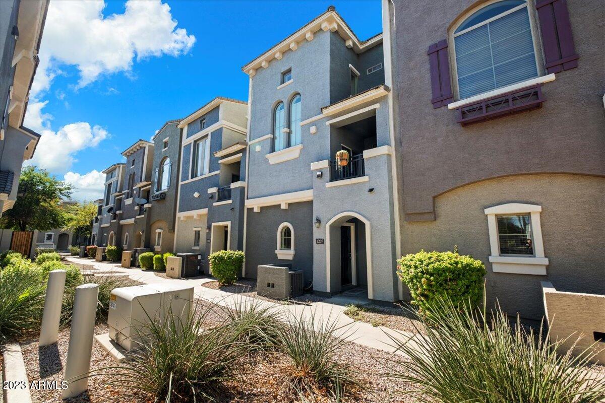 2401 E RIO SALADO Parkway, 1207, Tempe Unit: 1207