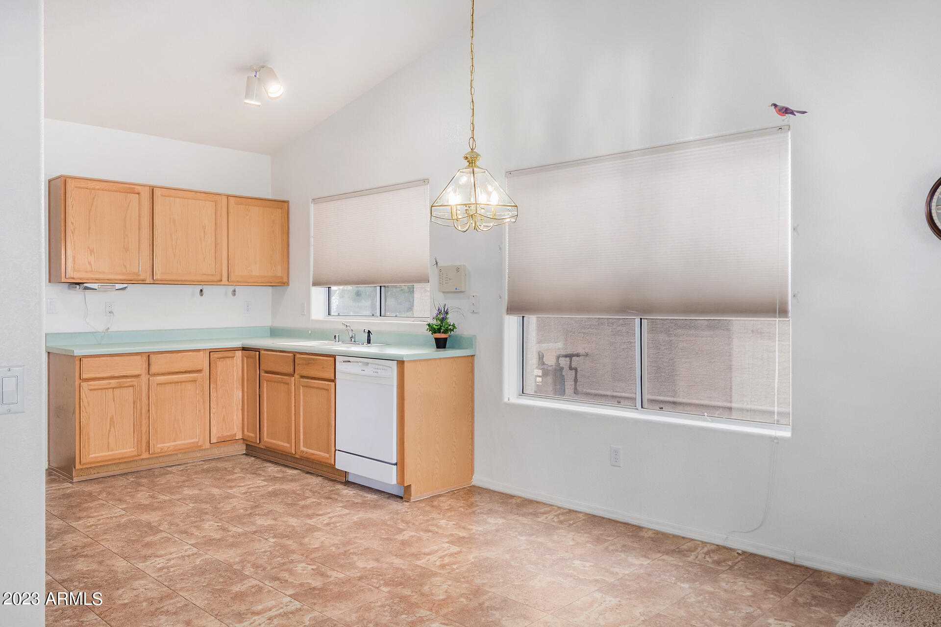 860 S PINEVIEW Drive, Chandler