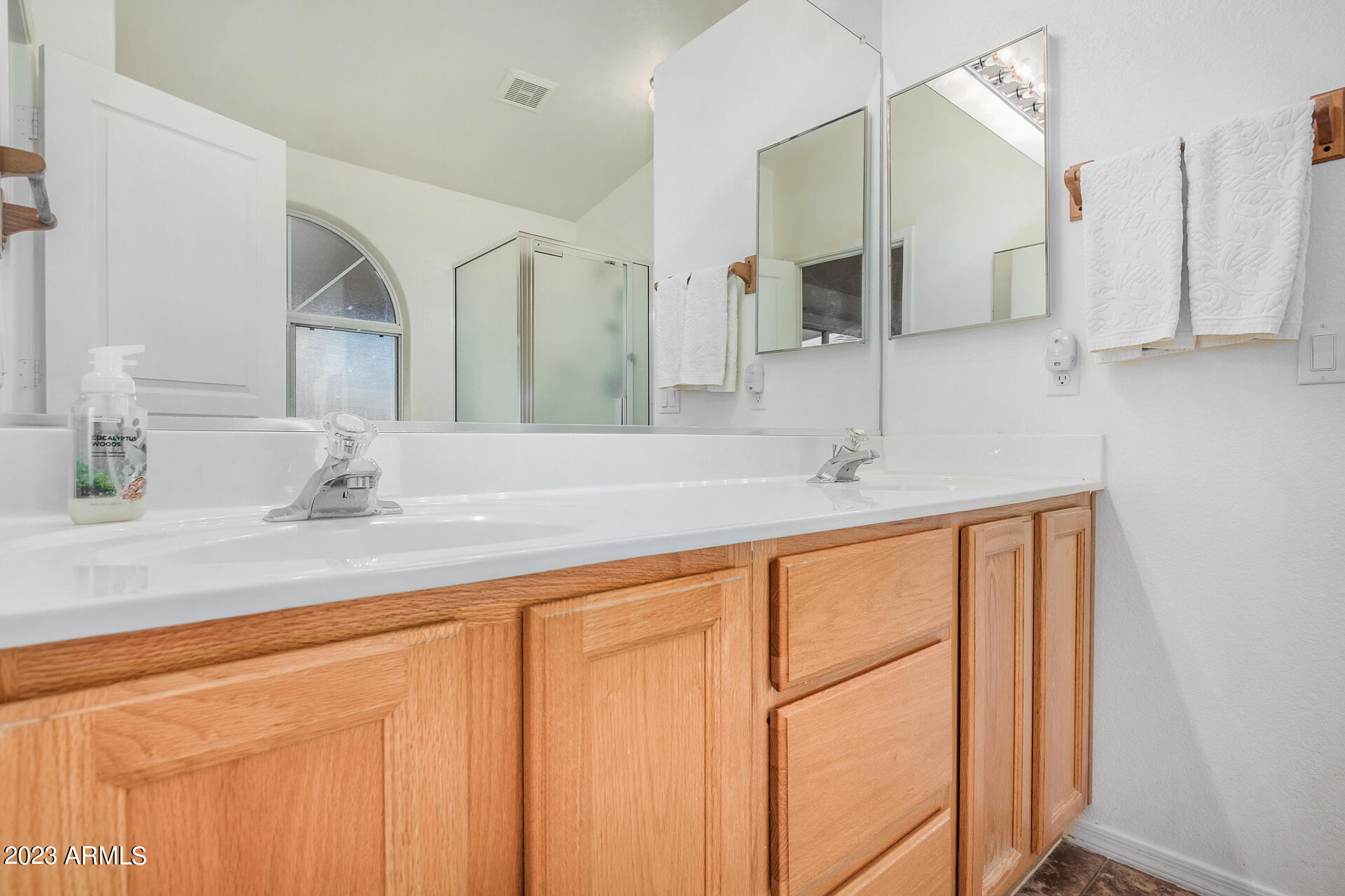 860 S PINEVIEW Drive, Chandler