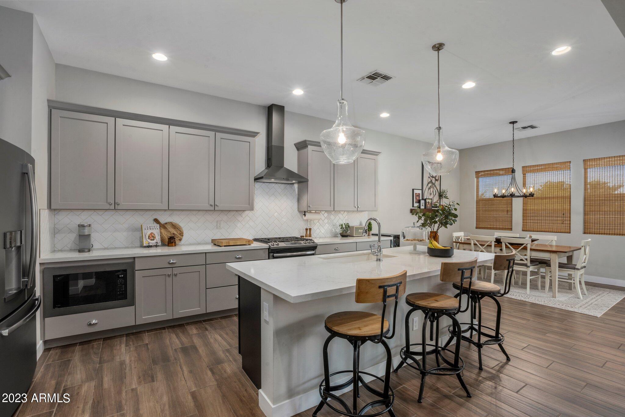 4230 E CAROL ANN Lane, Phoenix