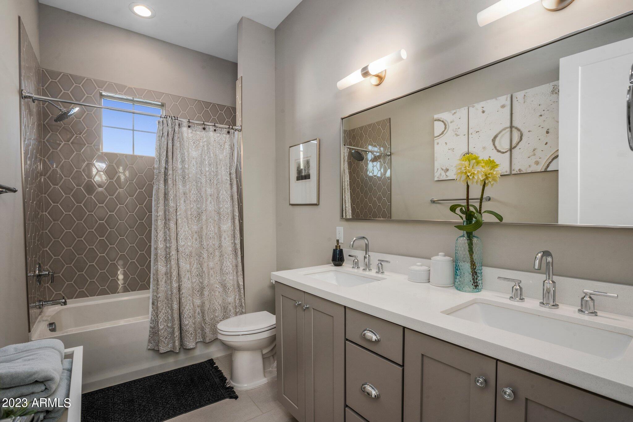 4230 E CAROL ANN Lane, Phoenix