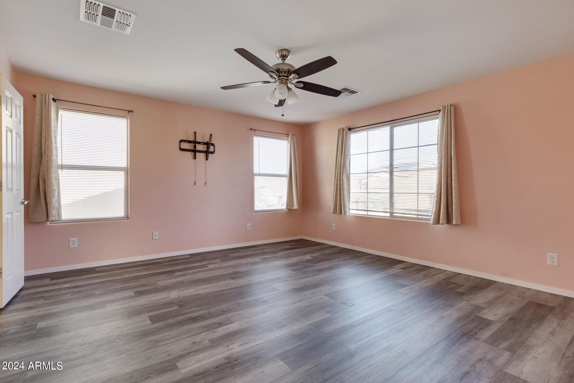 18161 W Hatcher Road, Waddell