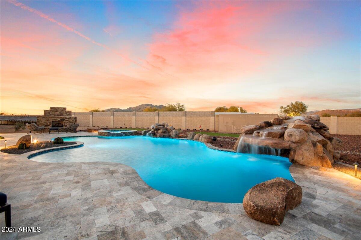 40403 N 6TH Avenue, Phoenix