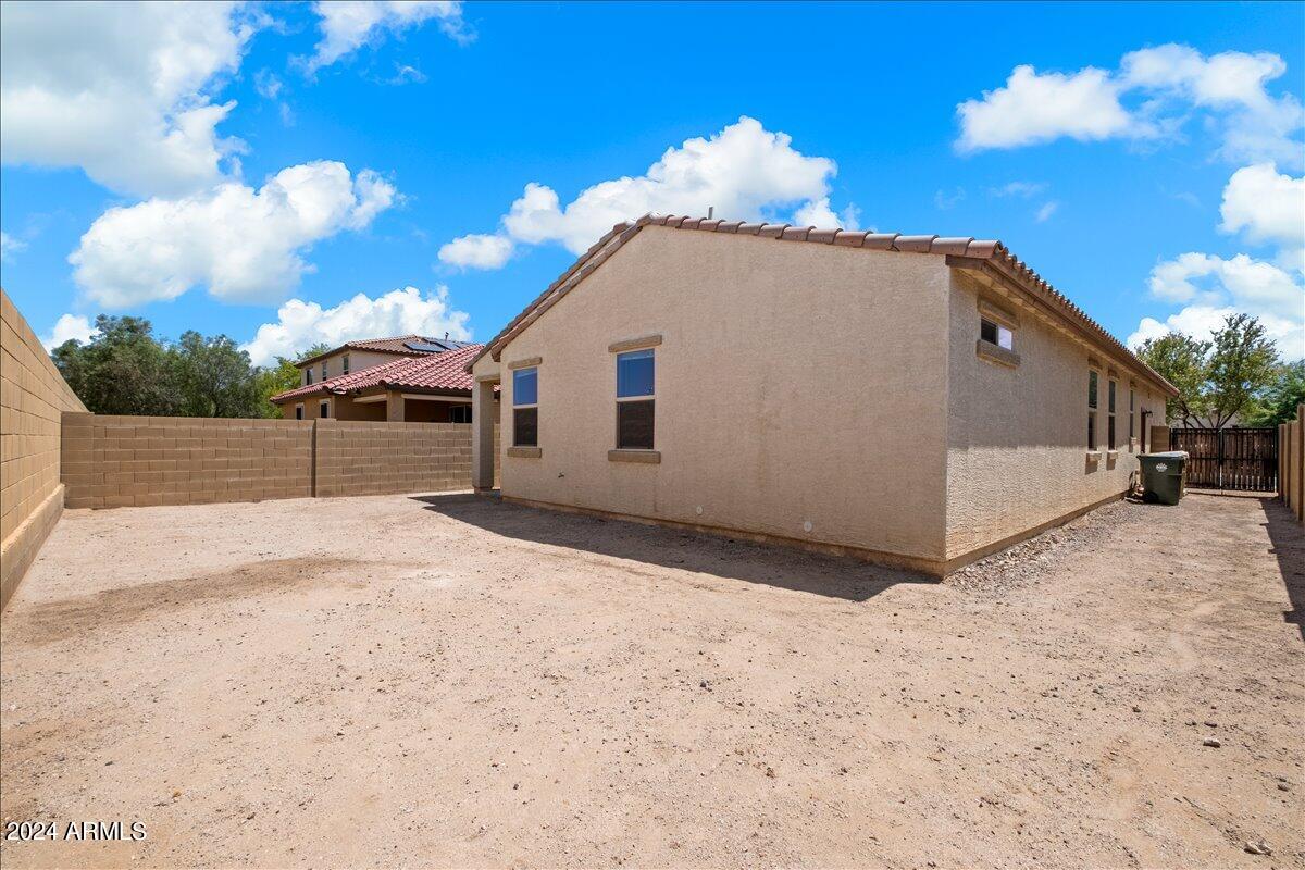 16810 W BELLEVIEW Street, Goodyear