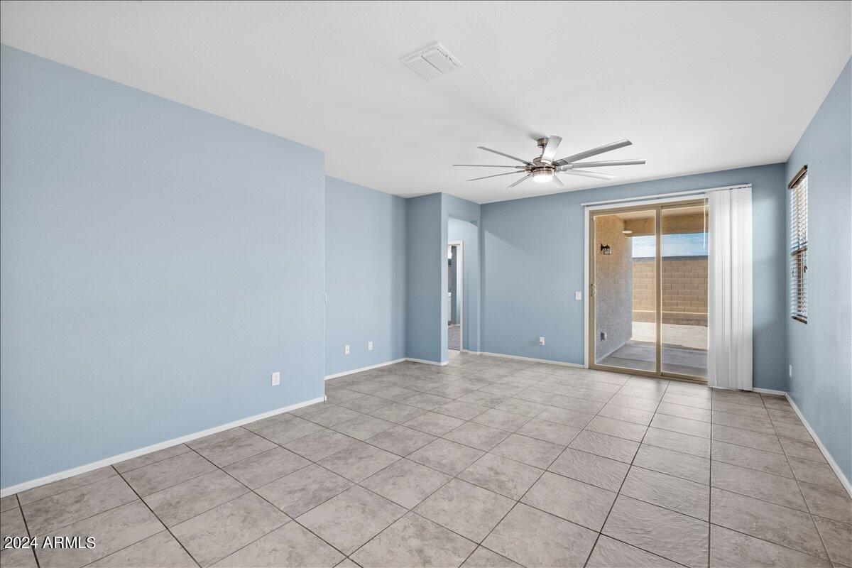 16810 W BELLEVIEW Street, Goodyear