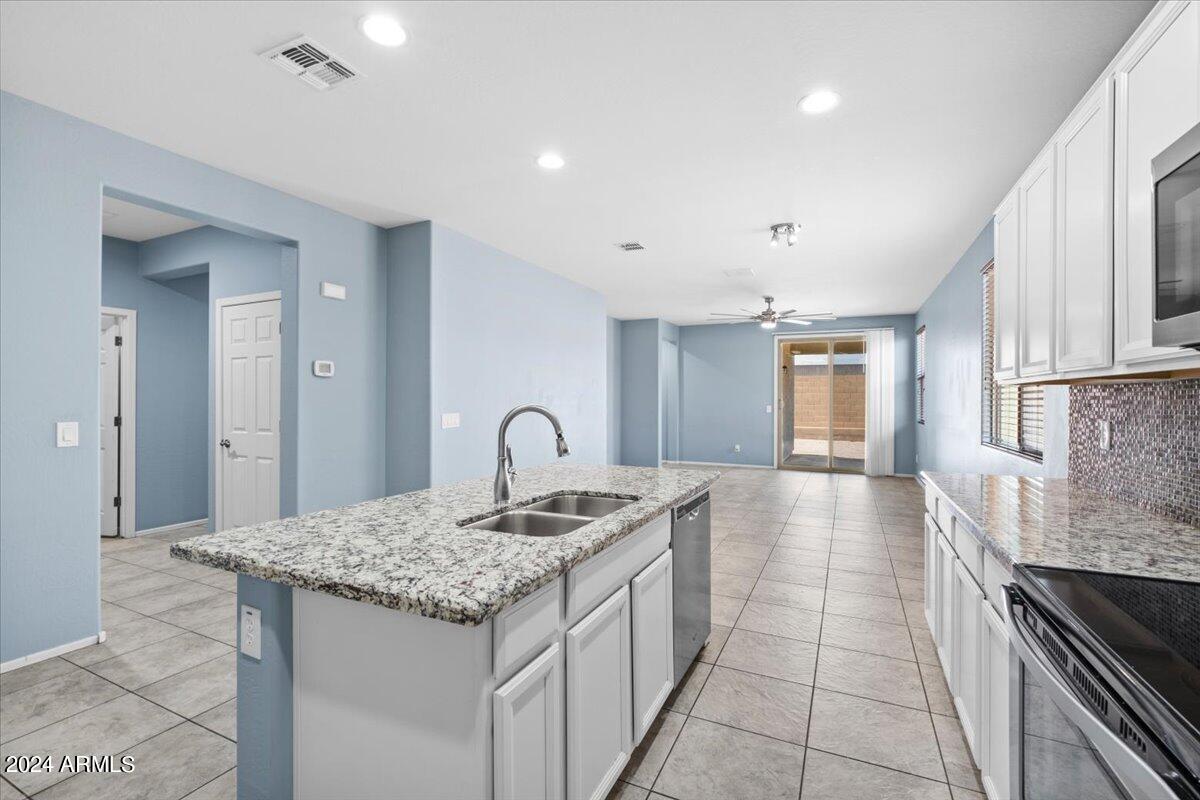 16810 W BELLEVIEW Street, Goodyear