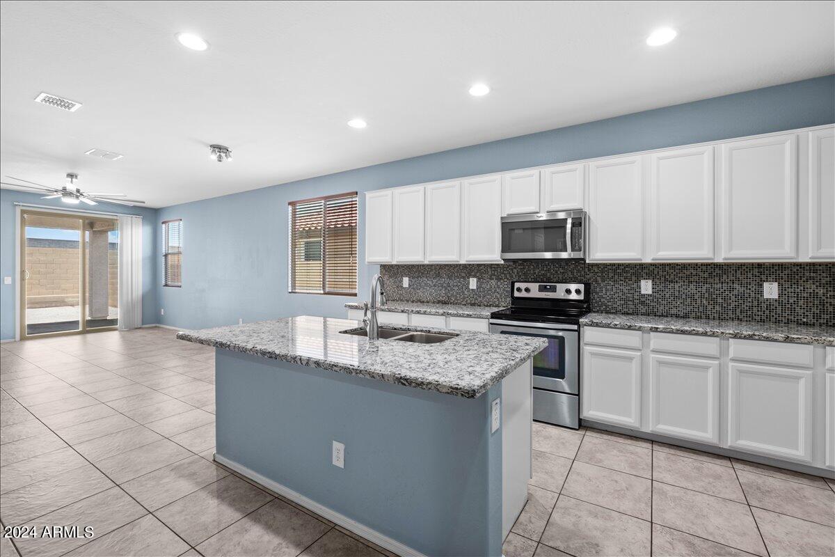 16810 W BELLEVIEW Street, Goodyear