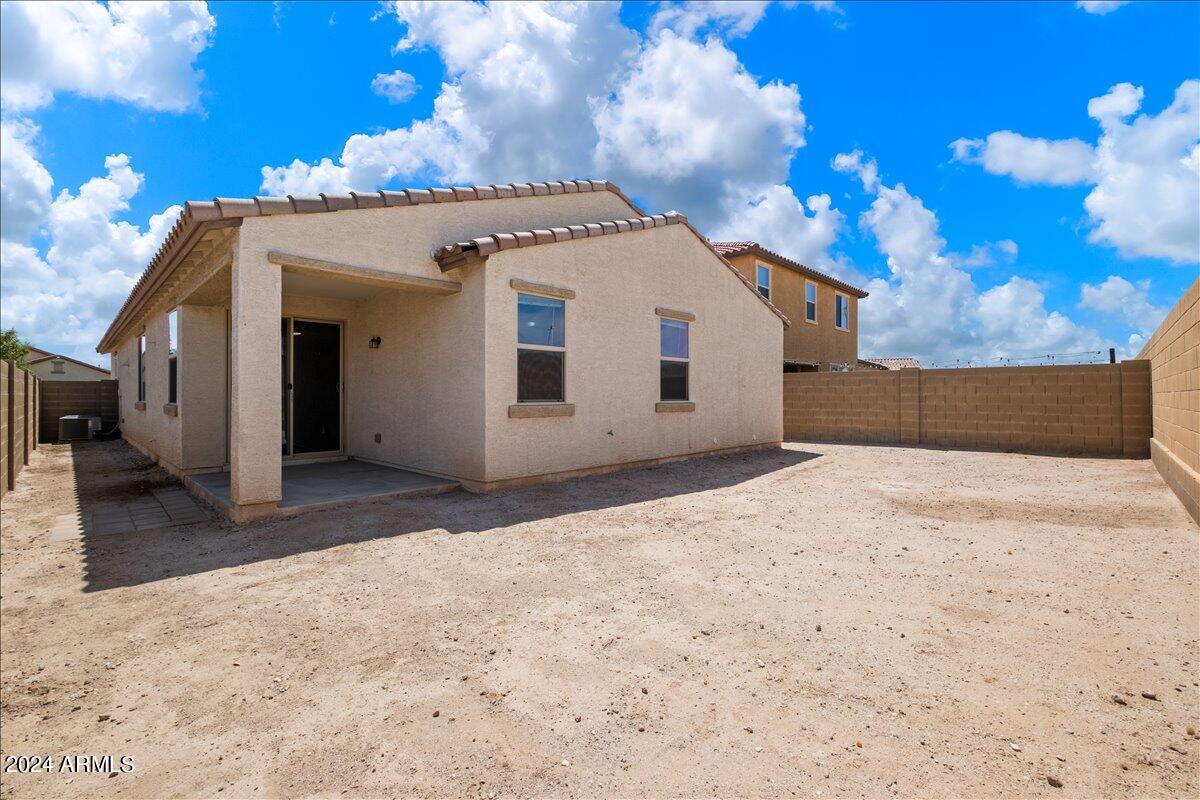 16810 W BELLEVIEW Street, Goodyear