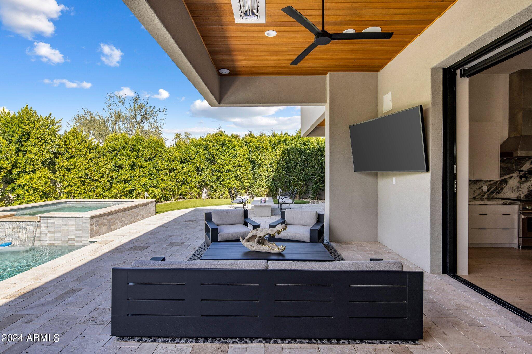 7530 E SUNDOWN Court, Scottsdale