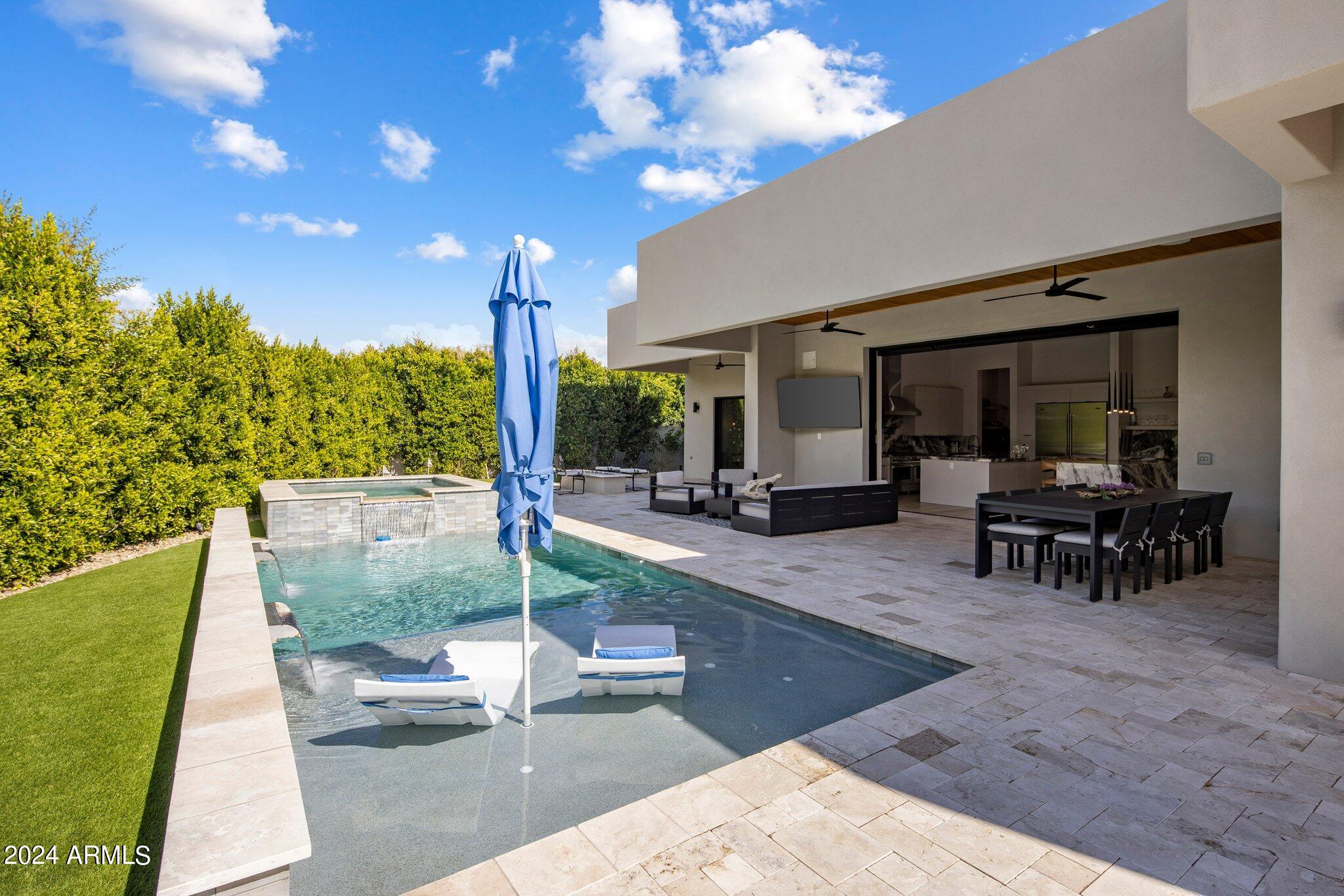 7530 E SUNDOWN Court, Scottsdale