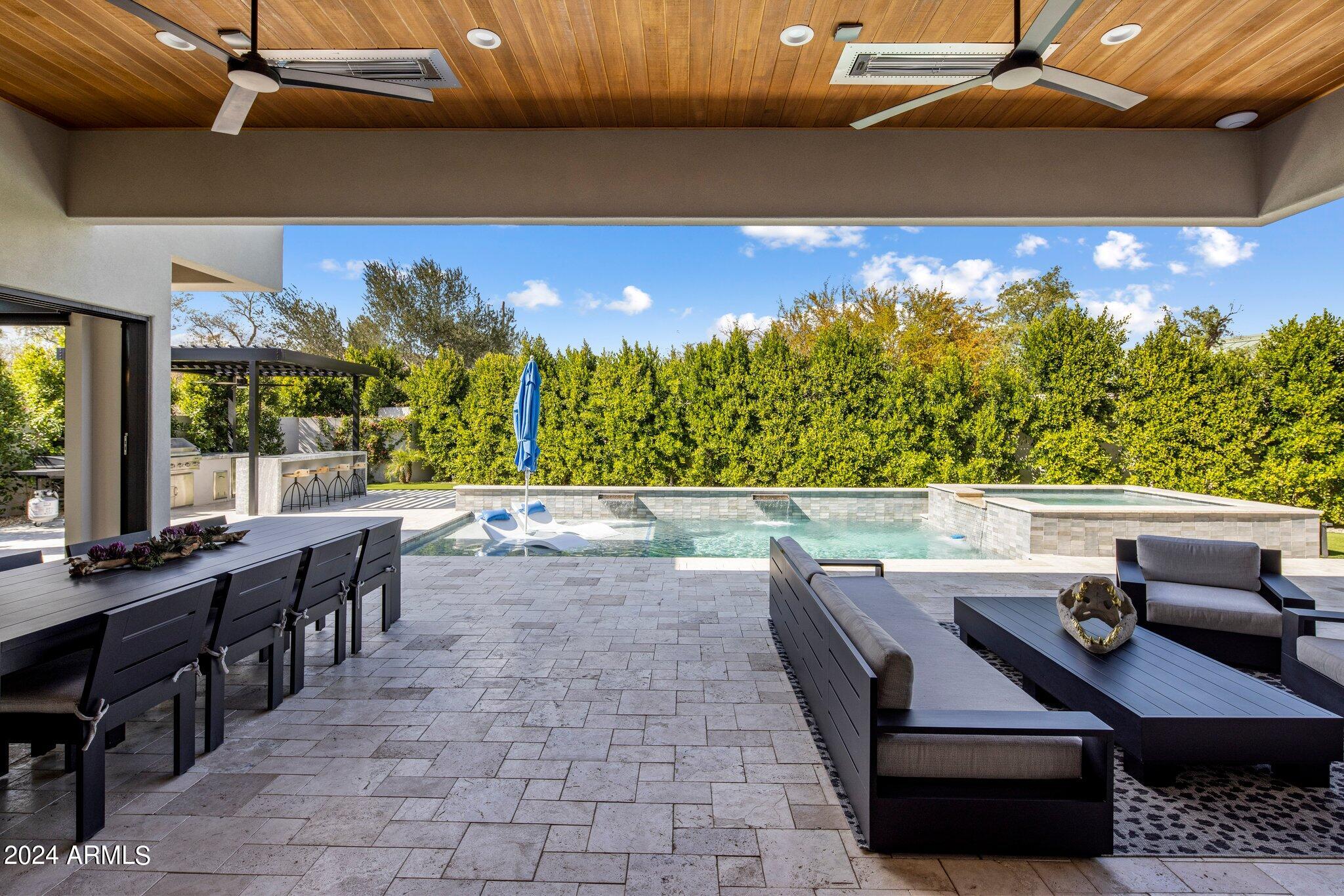 7530 E SUNDOWN Court, Scottsdale