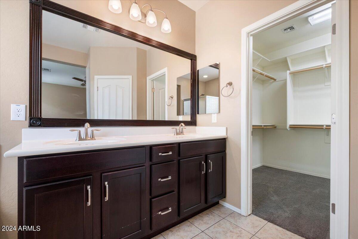 2526 W PEROLA Drive, Phoenix