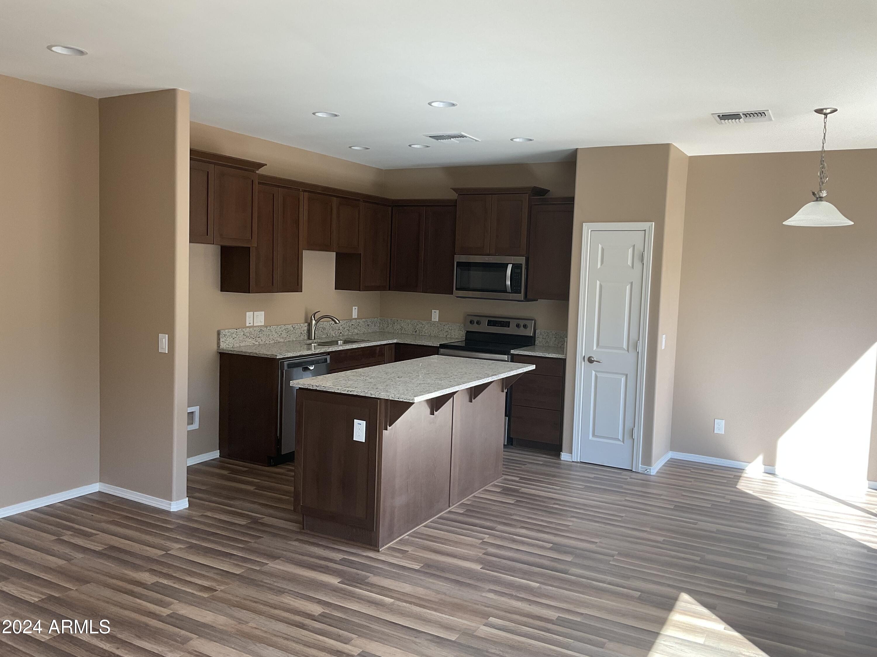 40905 N 10TH Street, Phoenix