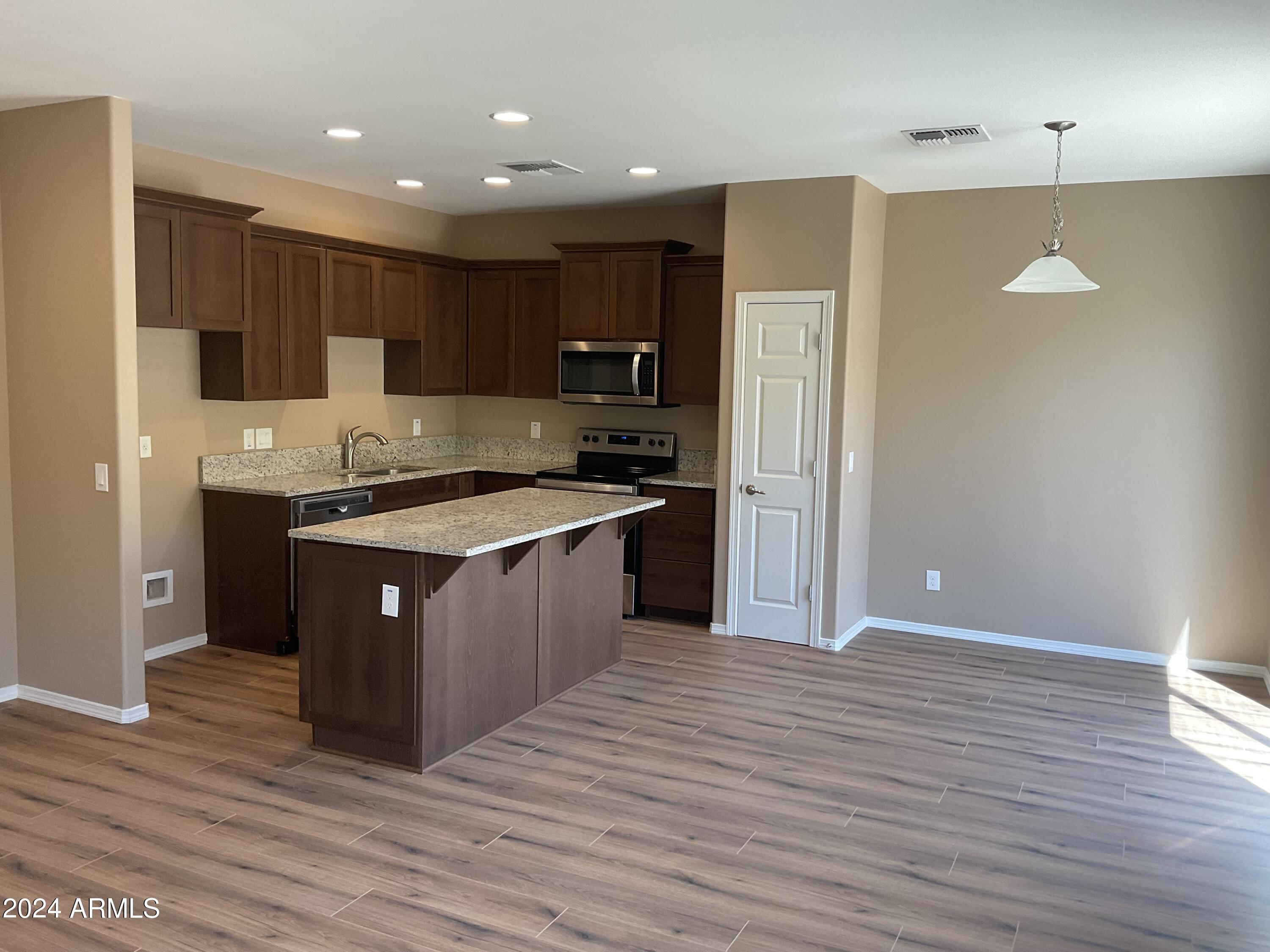 40905 N 10TH Street, Phoenix