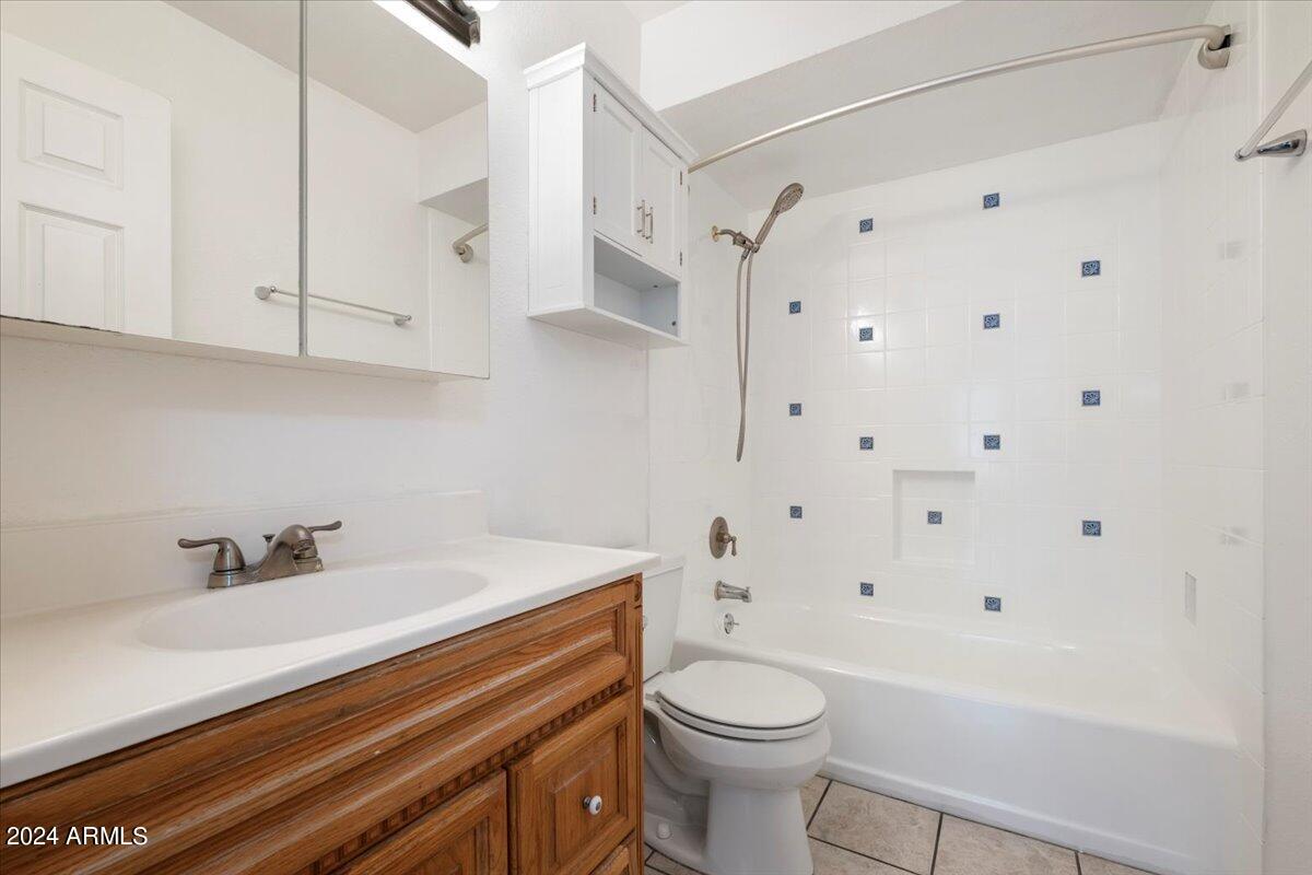 12014 N 60th Avenue, Glendale