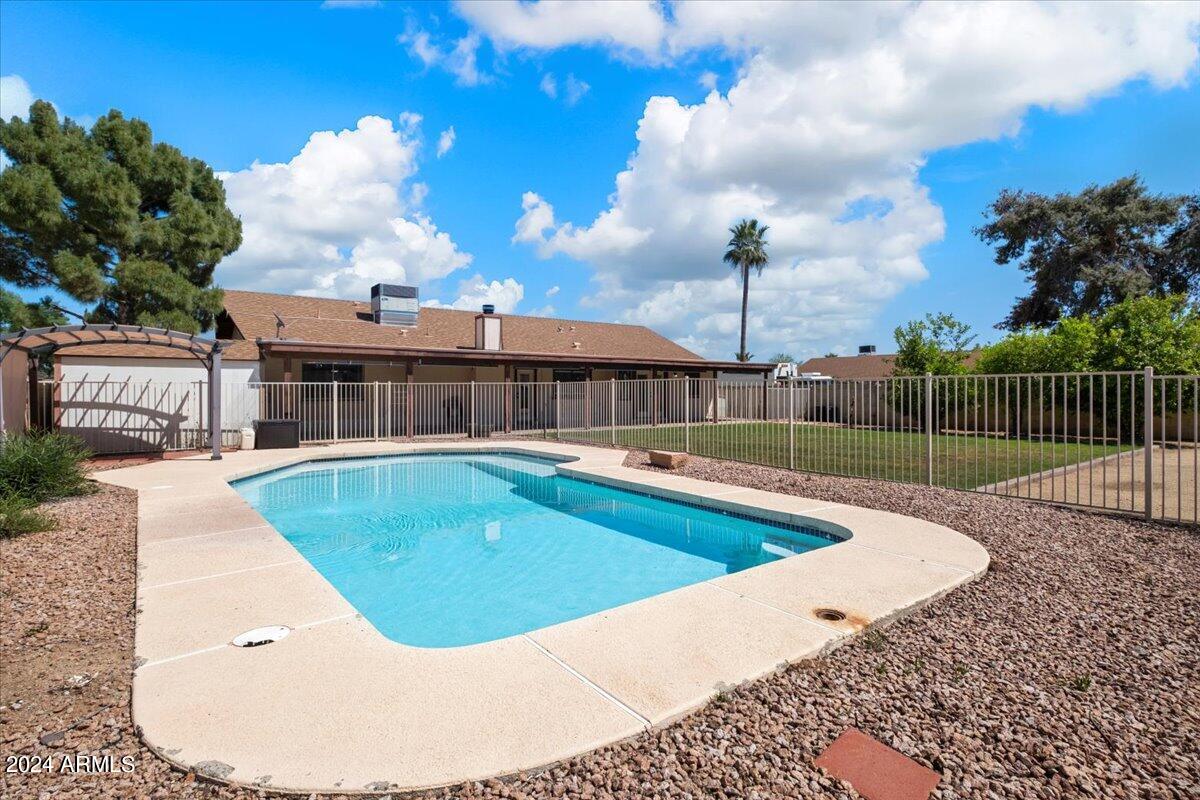 12014 N 60th Avenue, Glendale