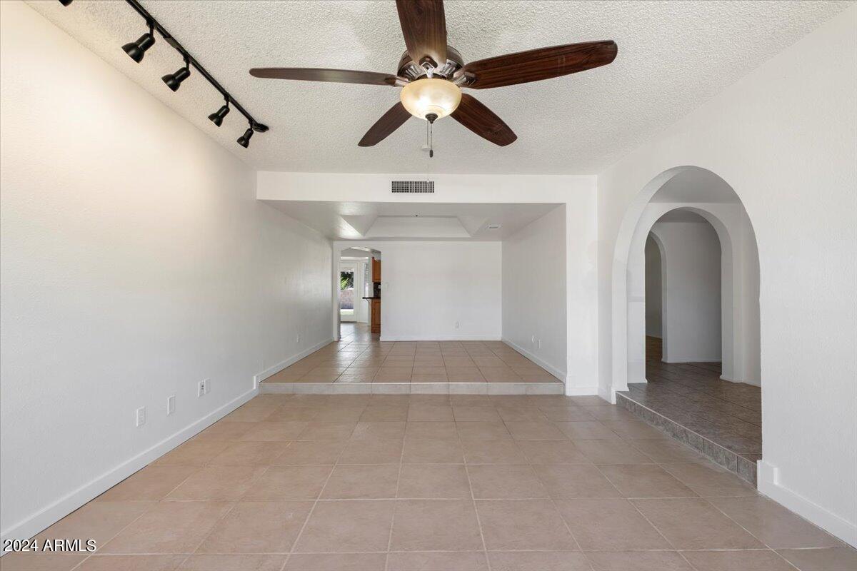 12014 N 60th Avenue, Glendale