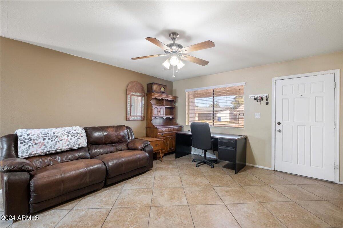 1289 W LINDA Lane, Chandler