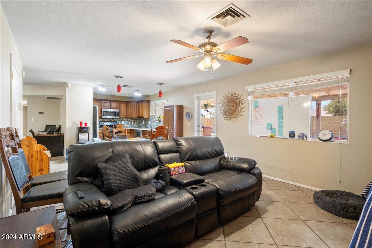 1289 W LINDA Lane, Chandler