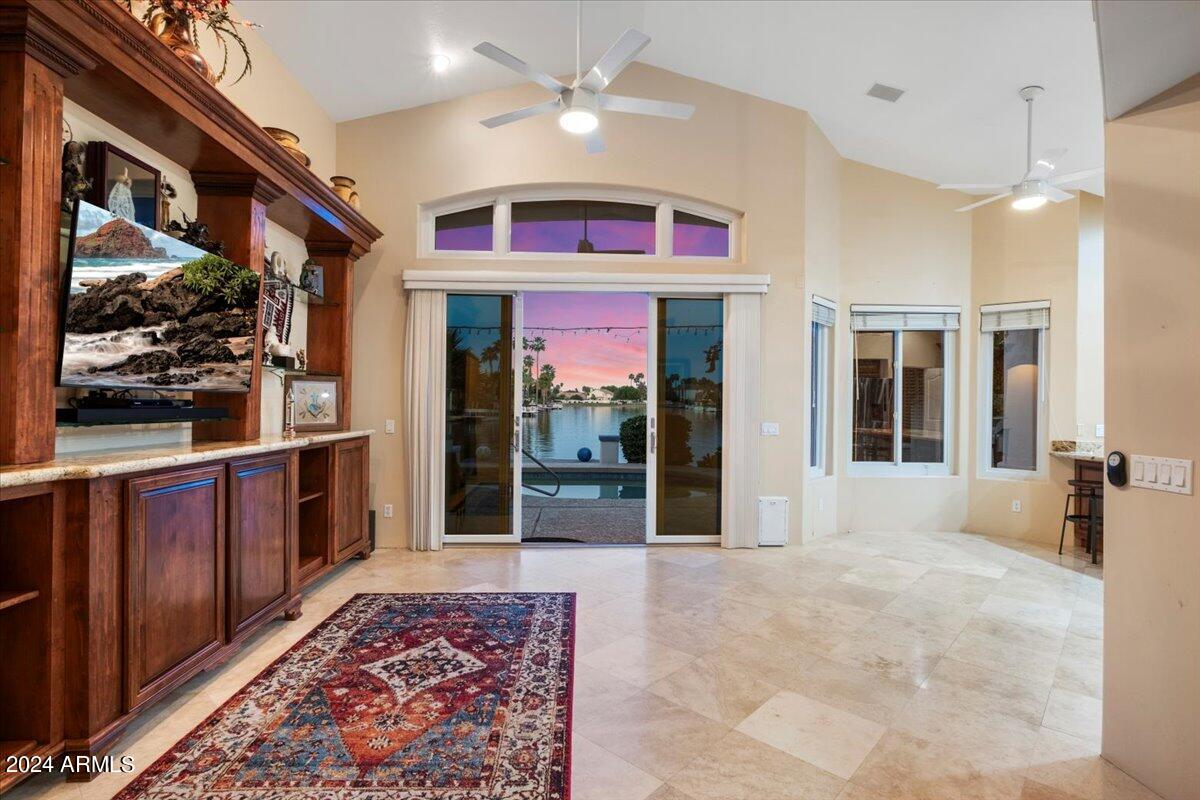 1227 N REGATTA Drive, Gilbert