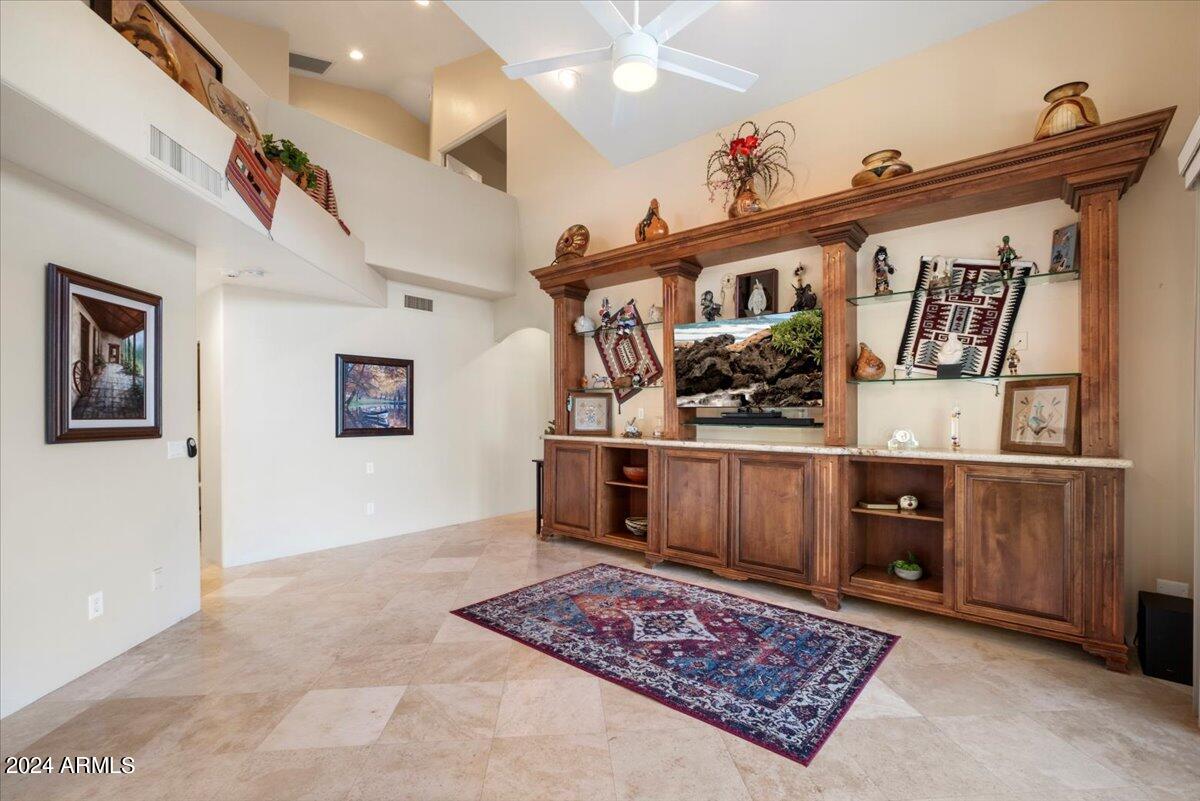 1227 N REGATTA Drive, Gilbert