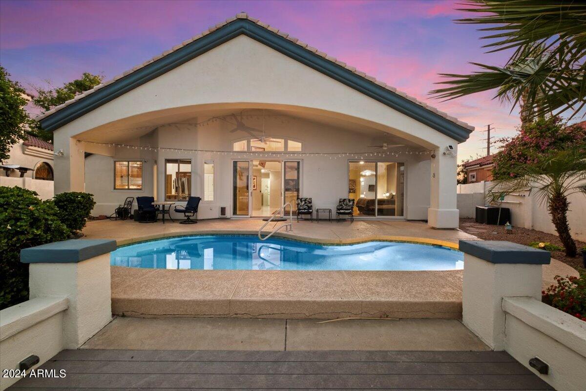 1227 N REGATTA Drive, Gilbert