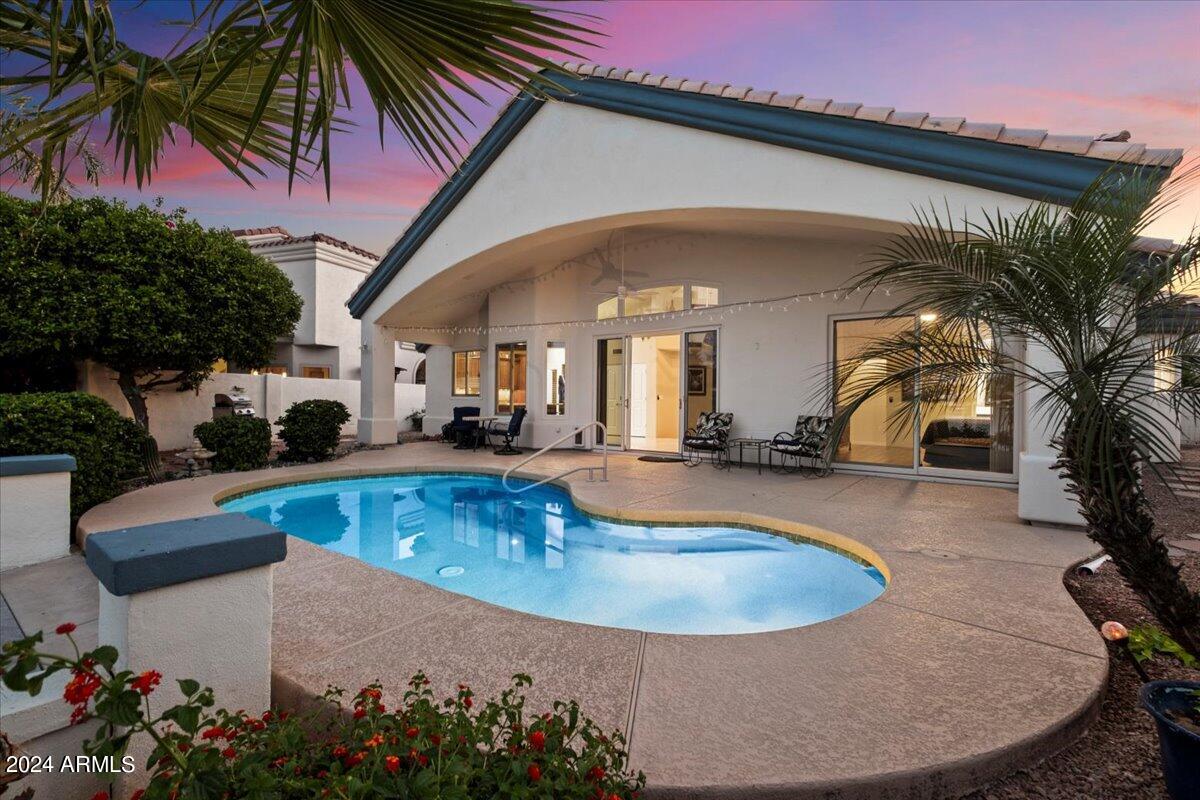 1227 N REGATTA Drive, Gilbert