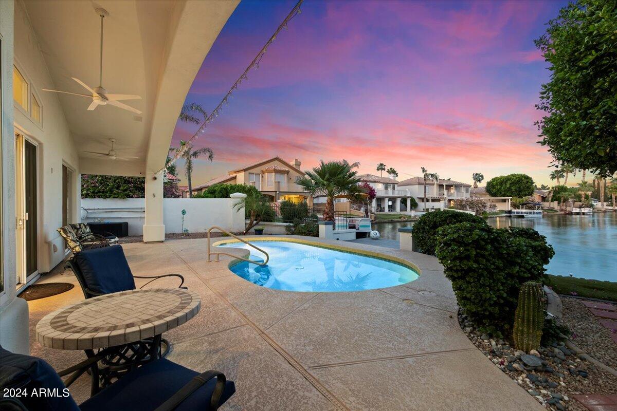 1227 N REGATTA Drive, Gilbert