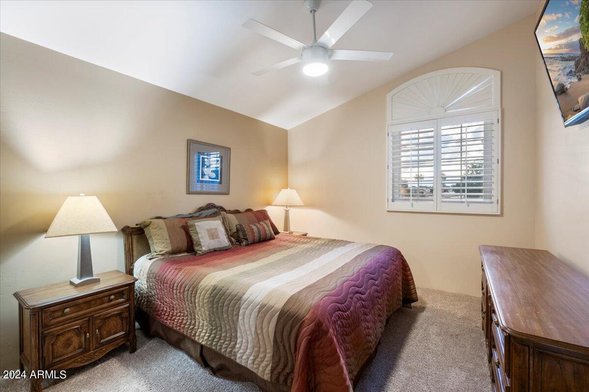 1227 N REGATTA Drive, Gilbert