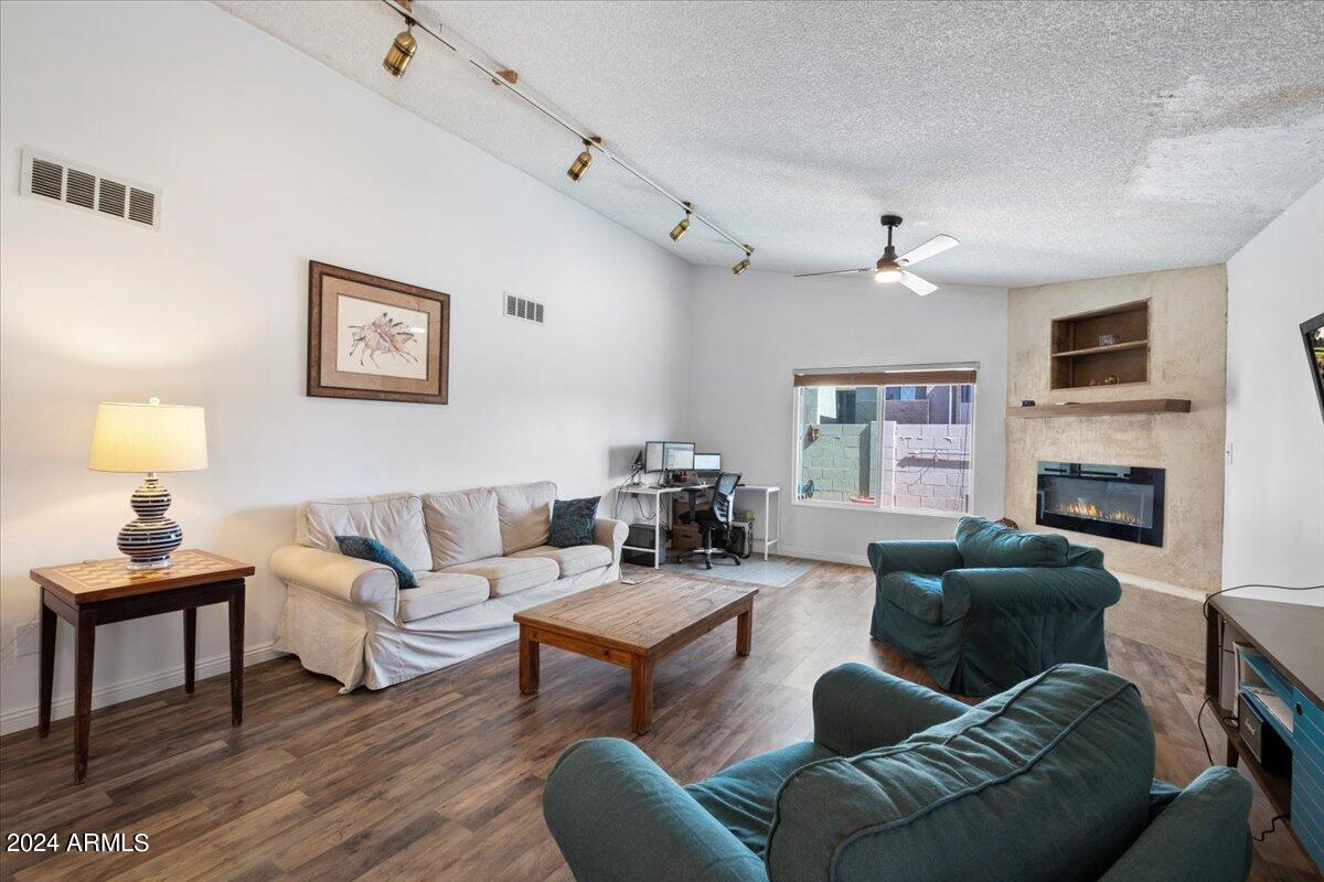 1804 W KIOWA Circle, Mesa