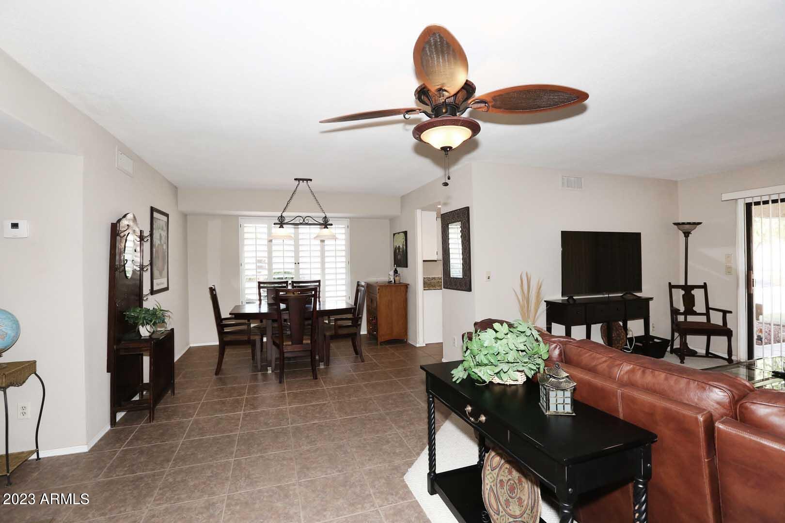 9712 W ORAIBI Drive, Peoria