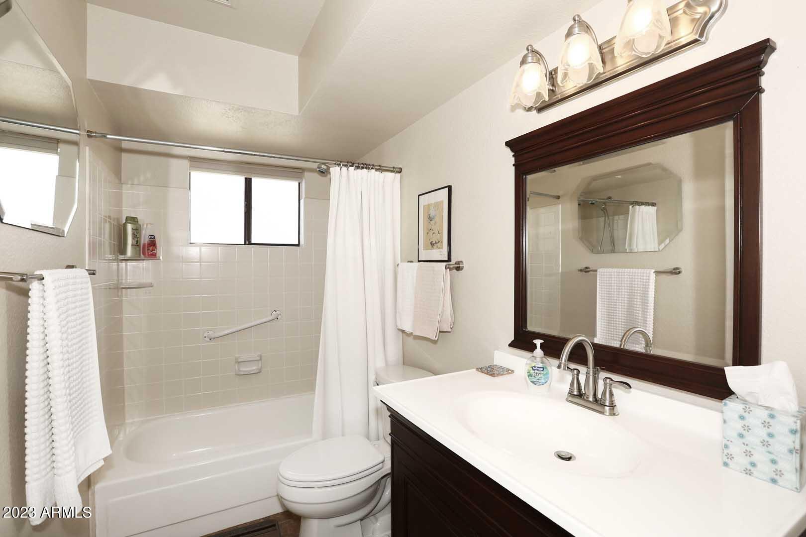 9712 W ORAIBI Drive, Peoria