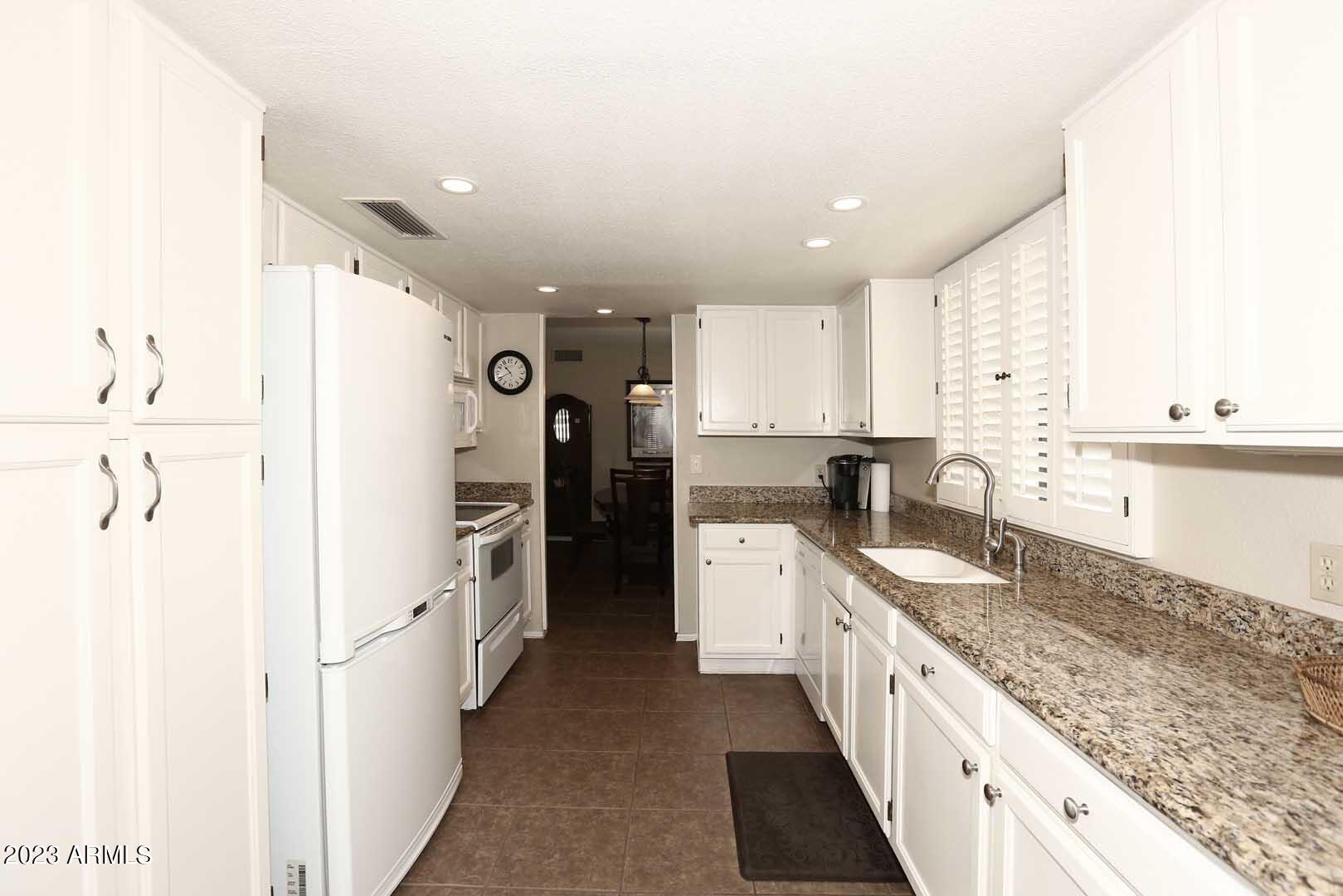 9712 W ORAIBI Drive, Peoria