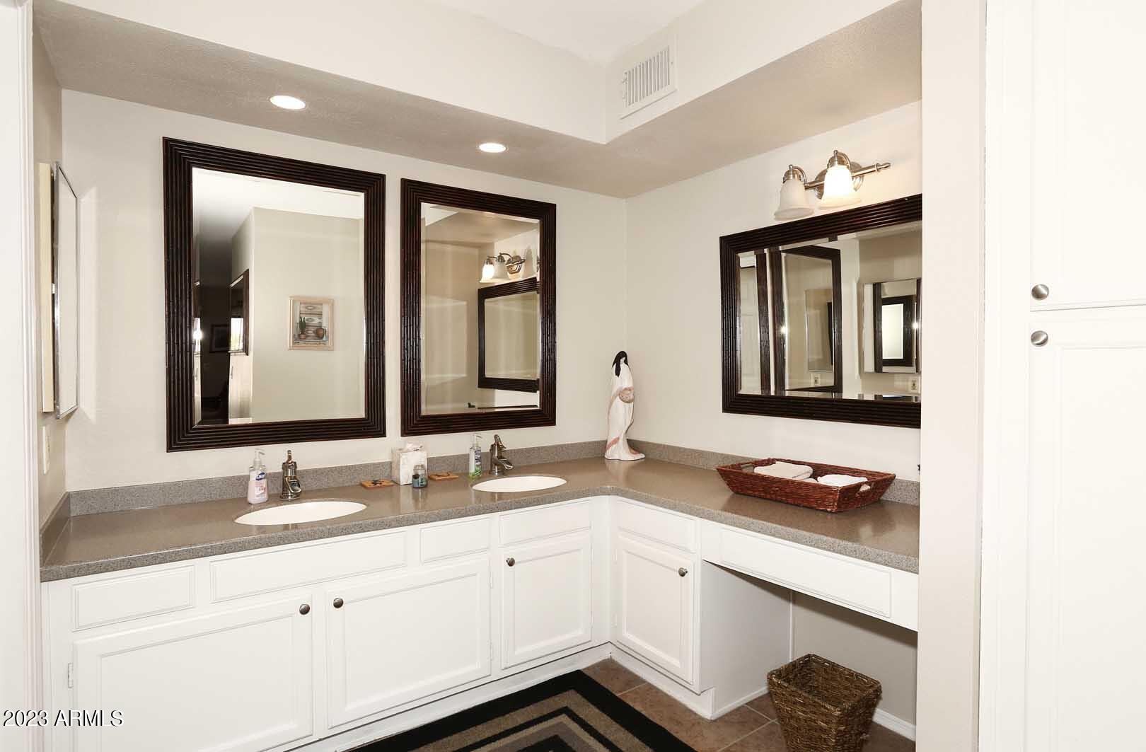 9712 W ORAIBI Drive, Peoria