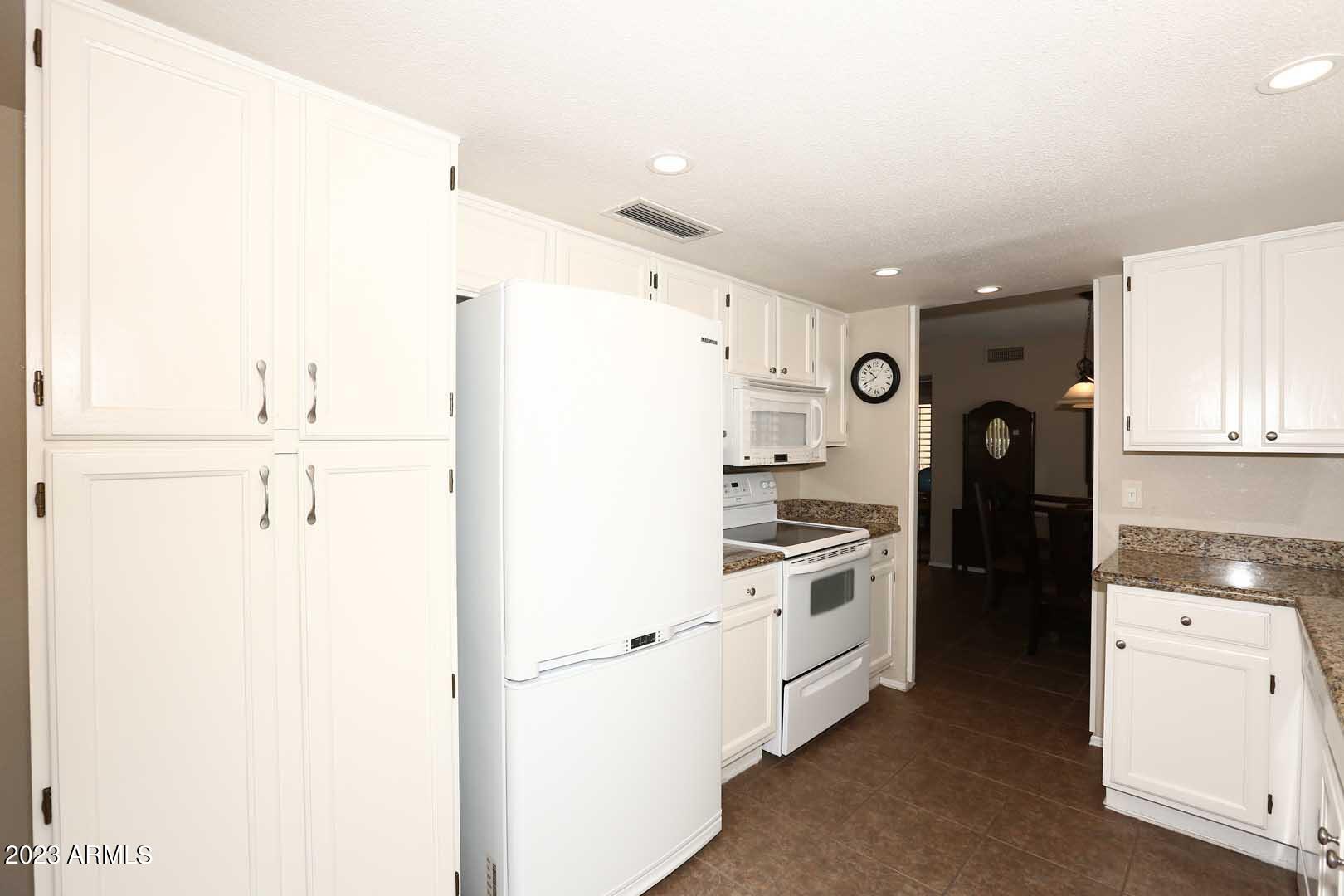 9712 W ORAIBI Drive, Peoria