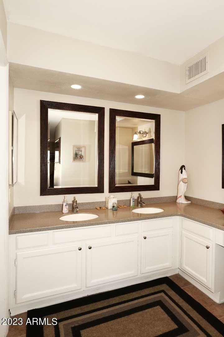 9712 W ORAIBI Drive, Peoria