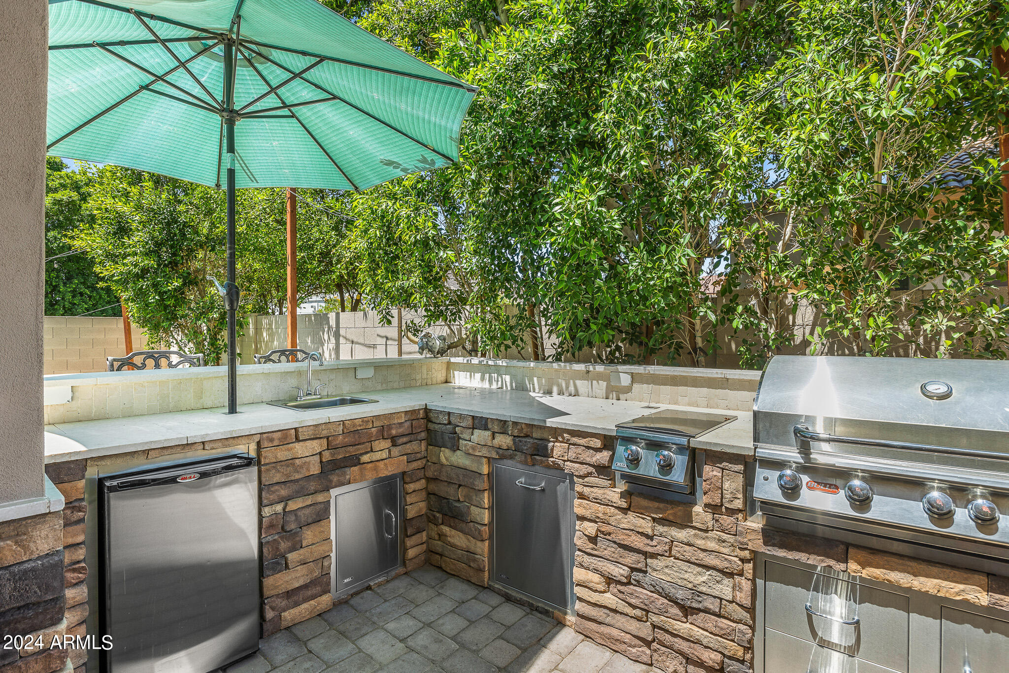 8021 W YUKON Drive, Peoria