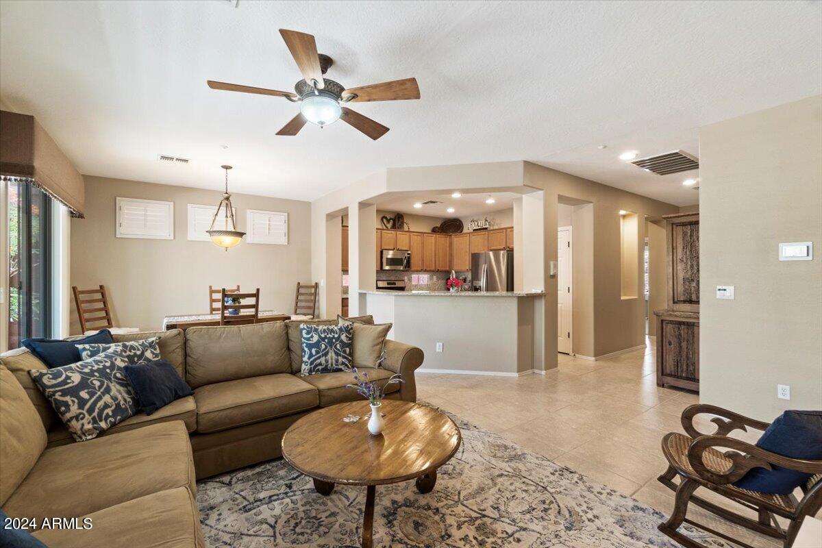 1922 W WHITMAN Court, Anthem