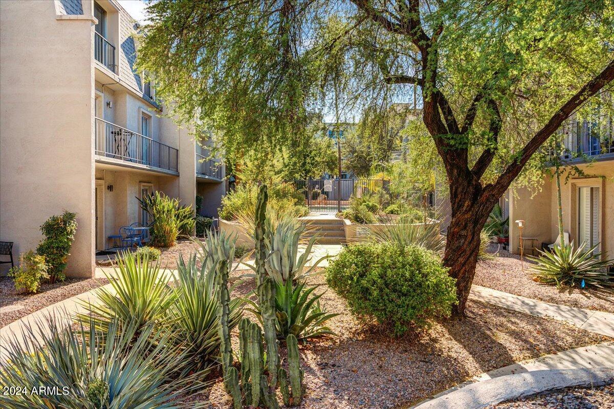 1014 E OSBORN Road, A, Phoenix Unit: A