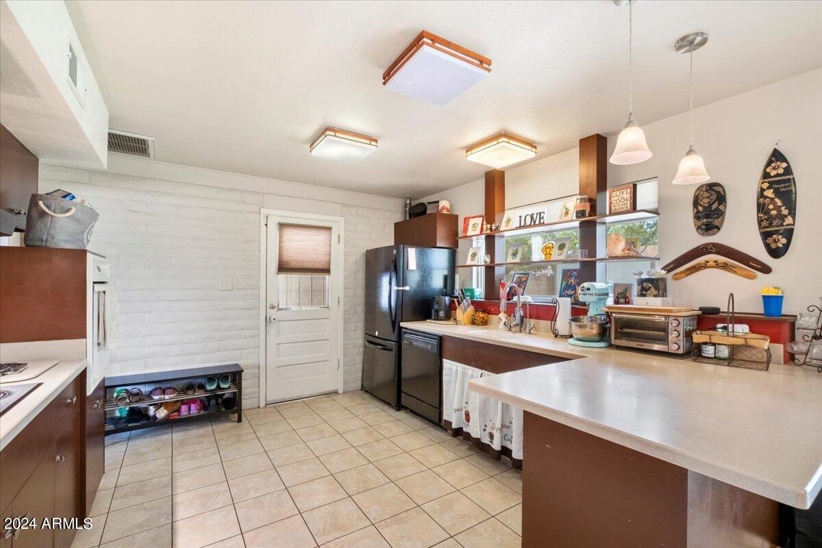 2945 W PORT AU PRINCE Lane, Phoenix