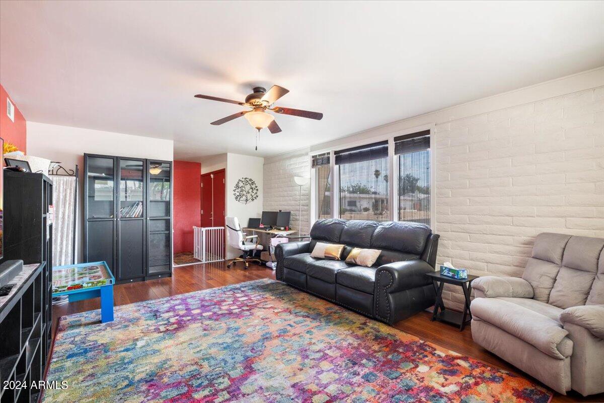 2945 W PORT AU PRINCE Lane, Phoenix