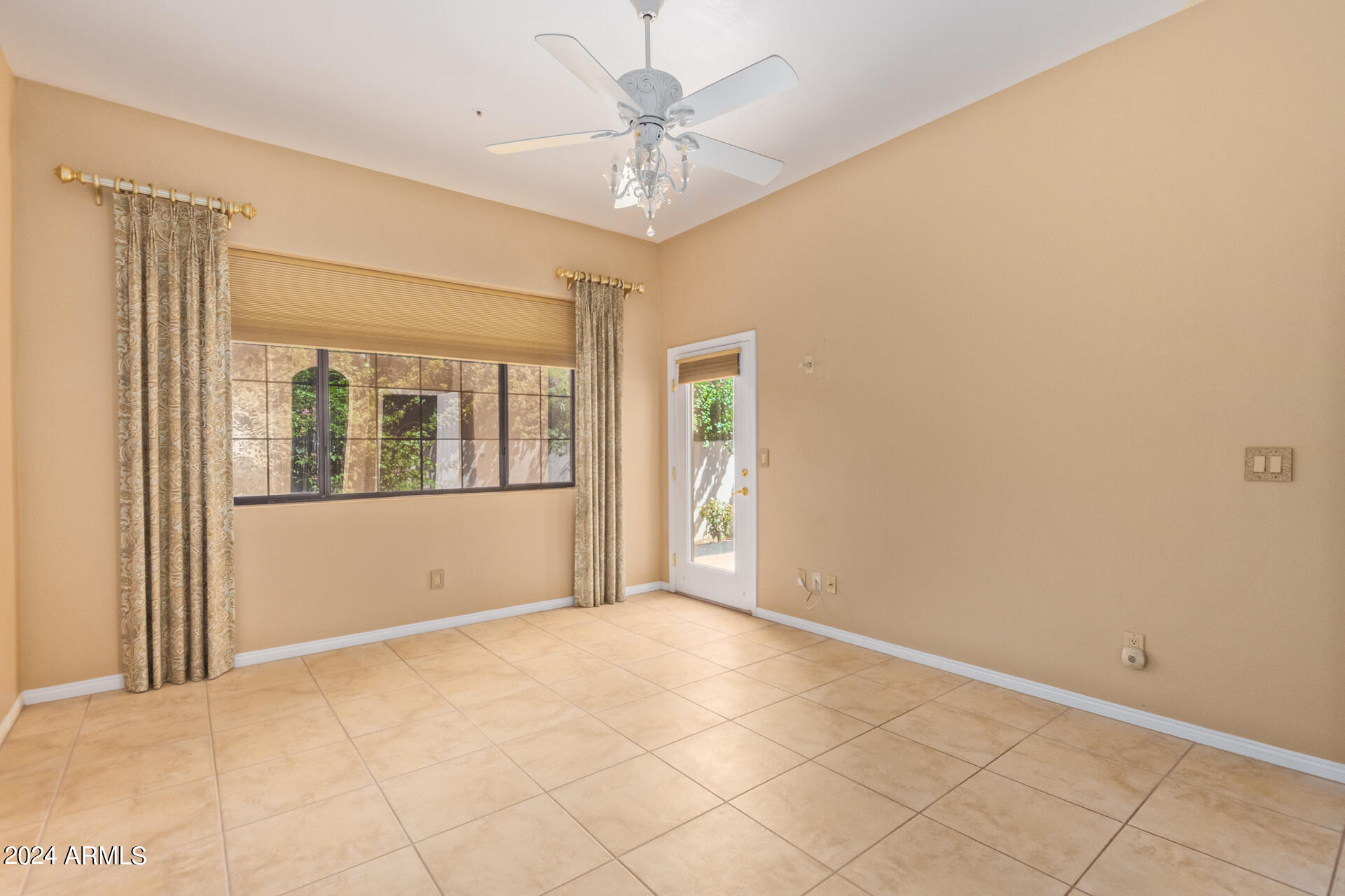 7955 E CHAPARRAL Road, 116, Scottsdale Unit: 116