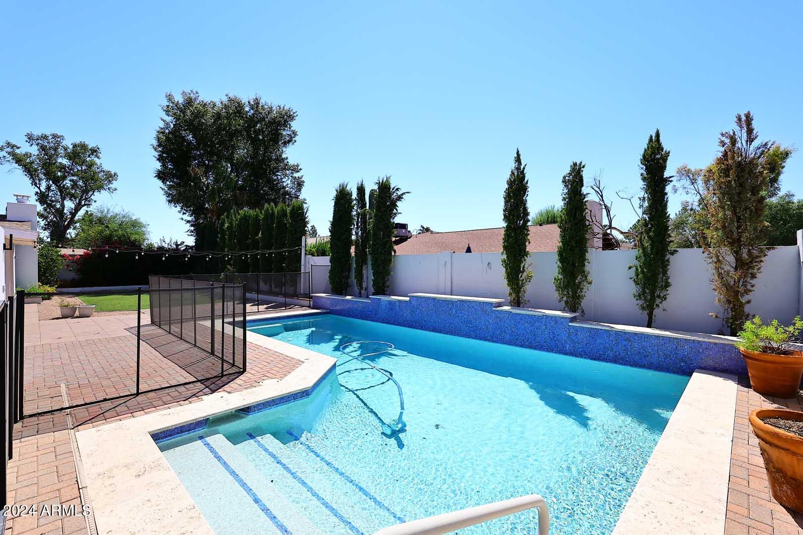 4229 E ACOMA Drive, Phoenix