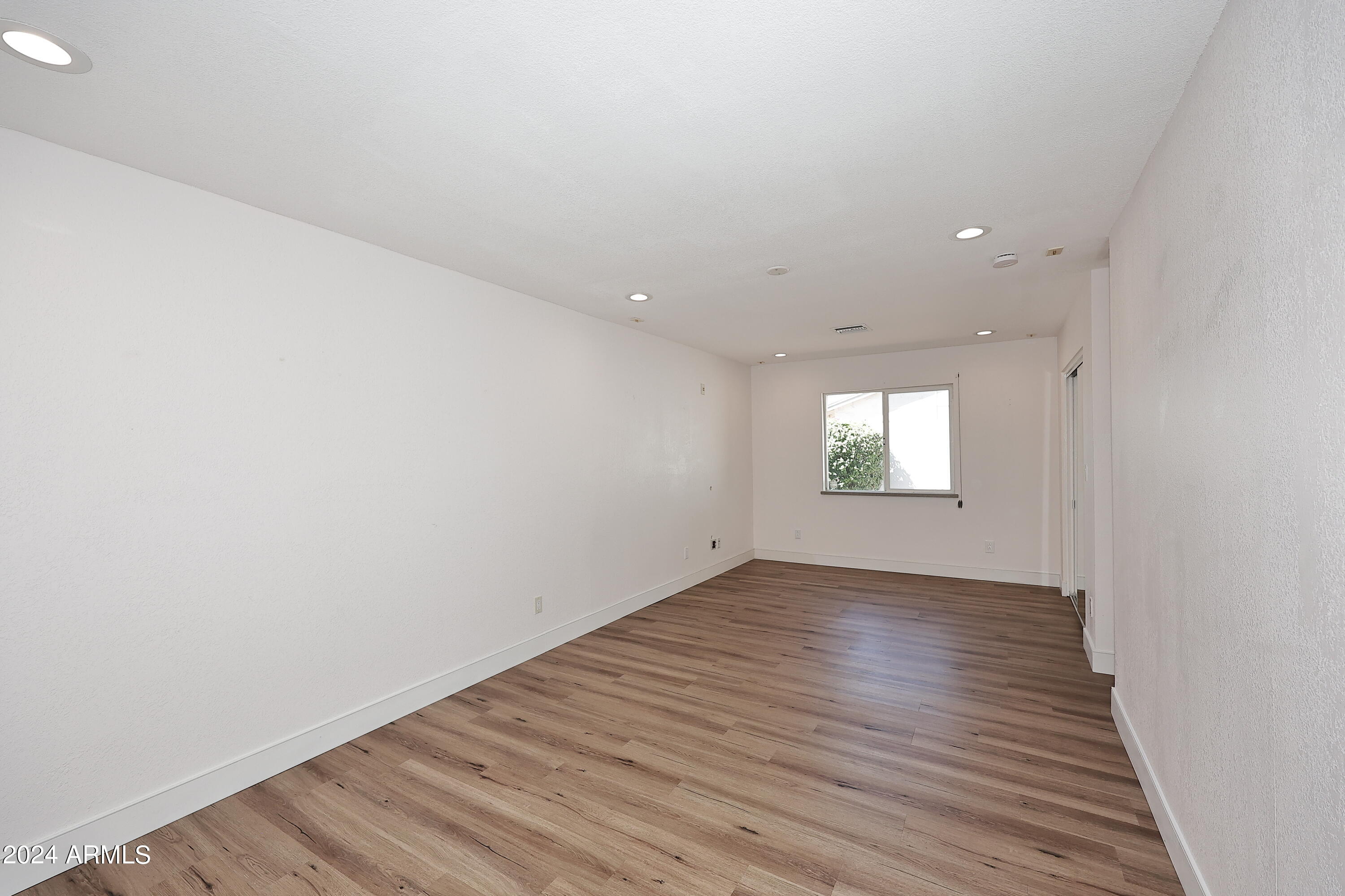 4229 E ACOMA Drive, Phoenix