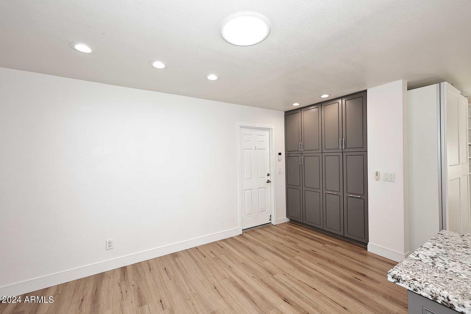 4229 E ACOMA Drive, Phoenix