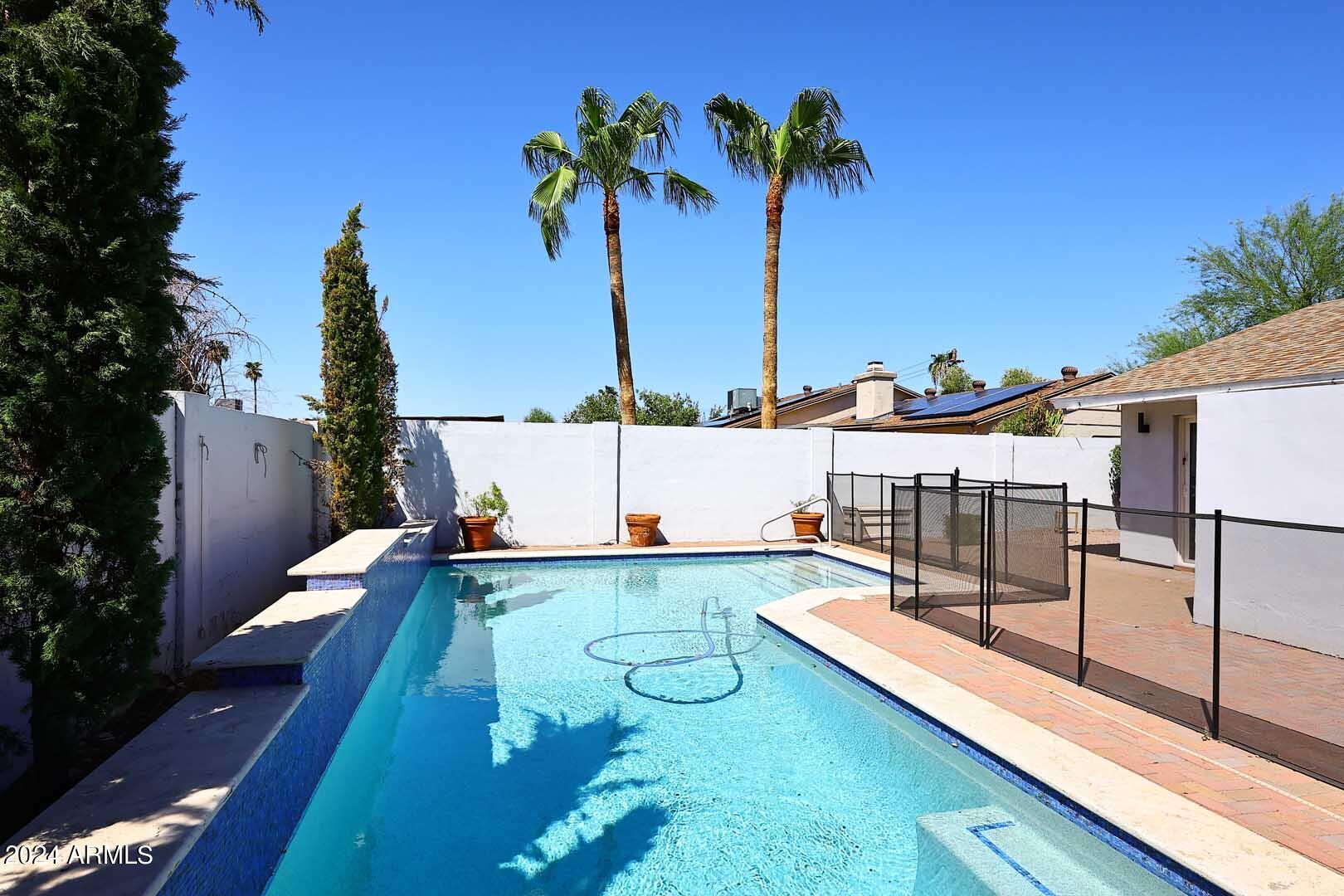 4229 E ACOMA Drive, Phoenix