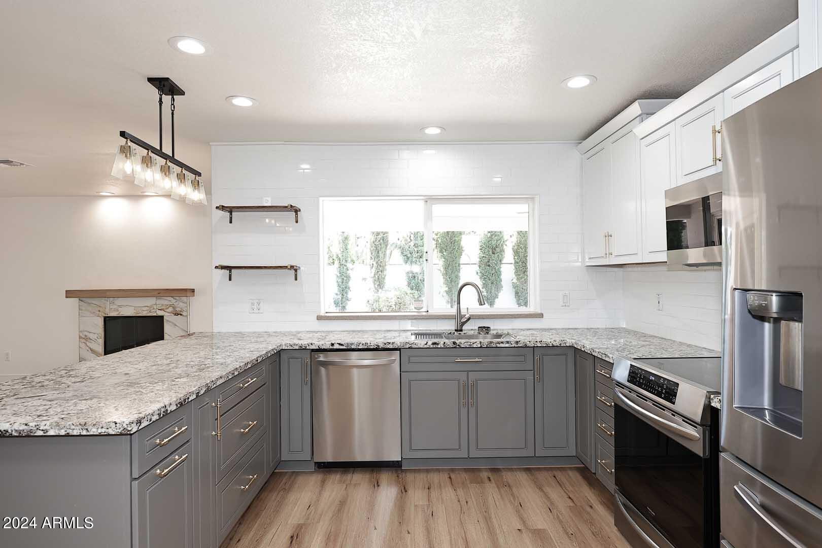 4229 E ACOMA Drive, Phoenix