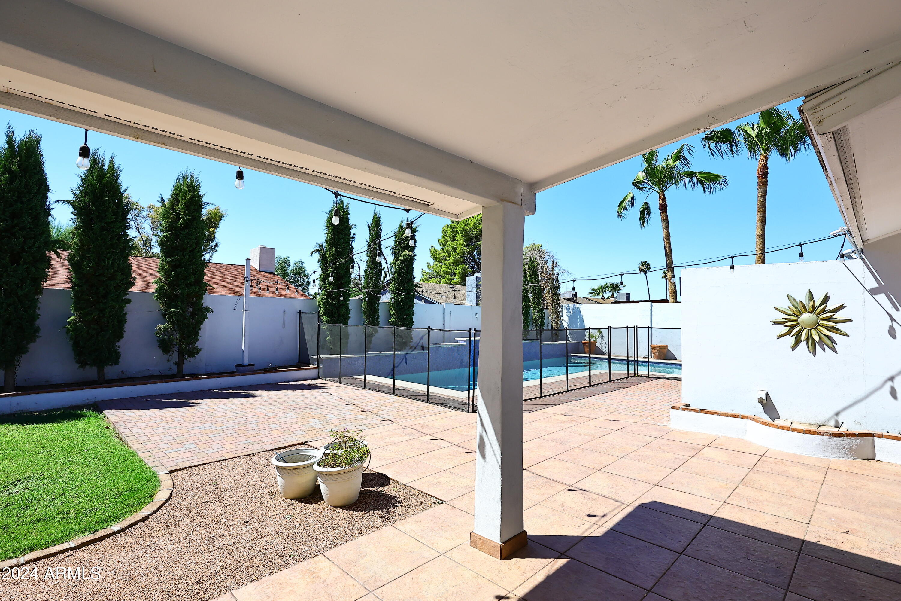 4229 E ACOMA Drive, Phoenix